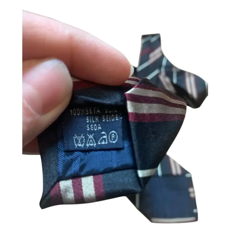 Burberry Navy and Burgundy Striped Tie silk classic